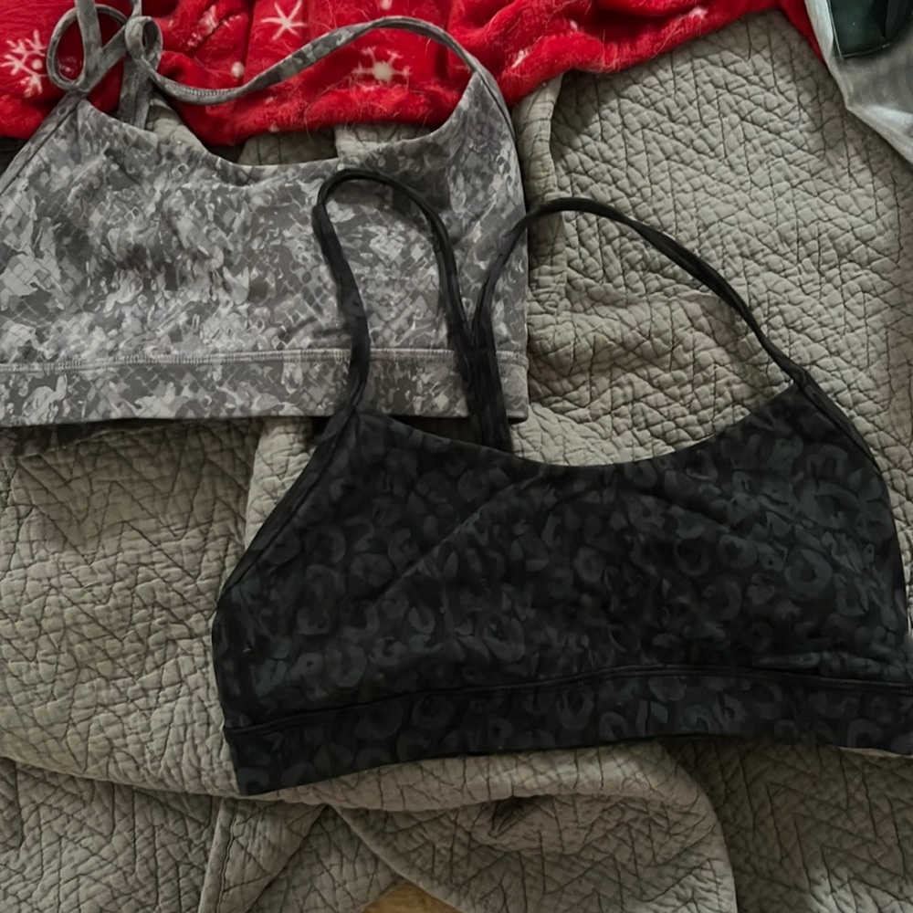 Lululemon Y Flow Sports Bra